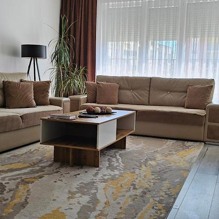 Cozy Apartment - 2 Bedrooms In The Best City Area. Урошевац Экстерьер фото